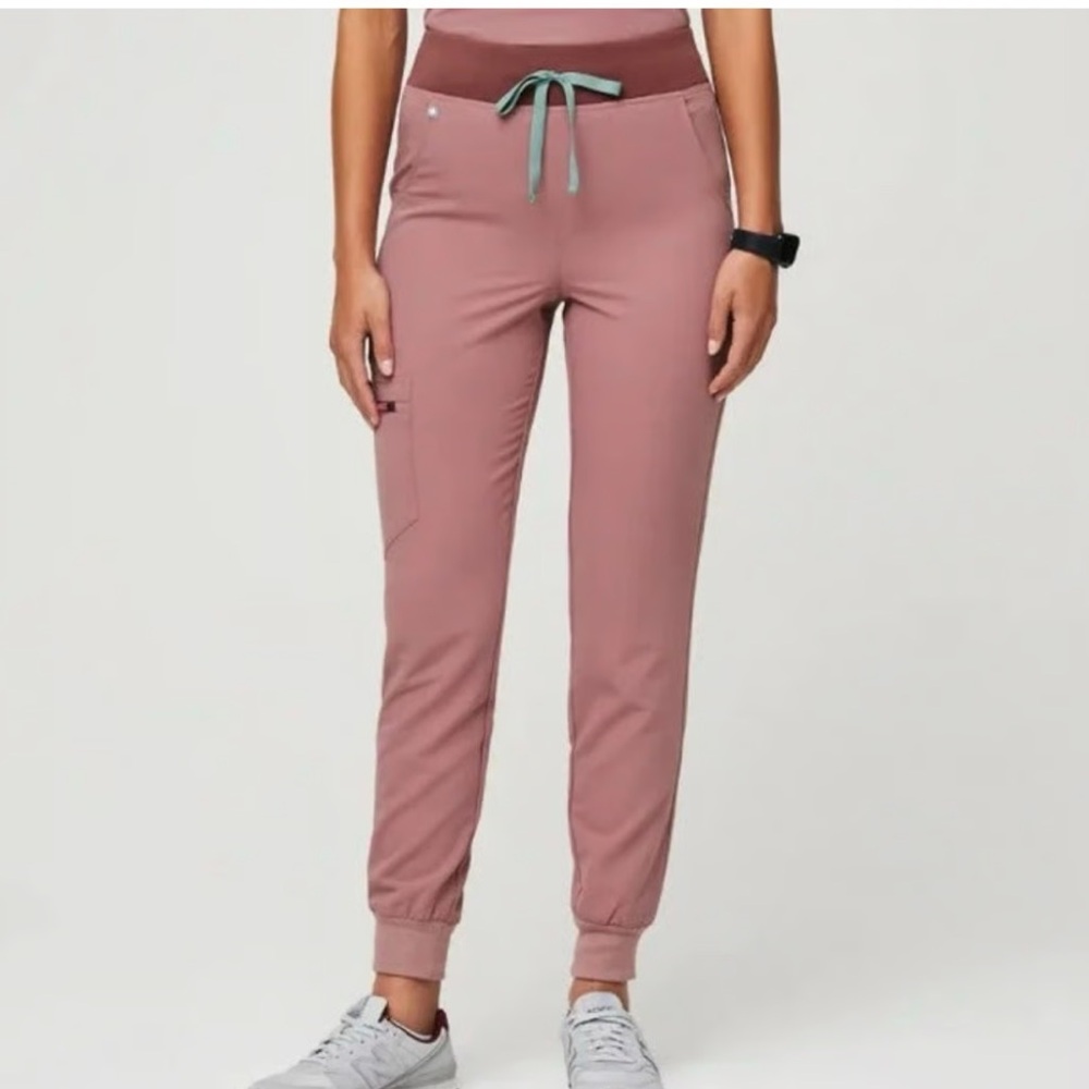 Figs Zamora 2.0 women’s mauve Jogger Scrub Pants